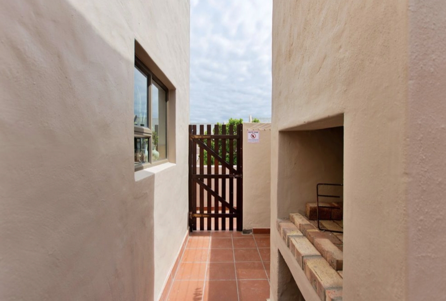 2 Bedroom Property for Sale in Helios Place Western Cape